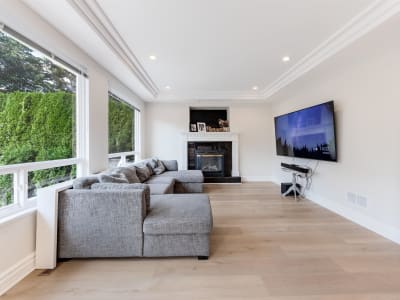 Luxury estate at 34758 Pakenham Place, Mission, BC — photo 5