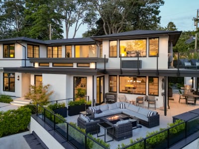 Luxury estate at 717 Robleda Crescent, Victoria, BC — photo 2