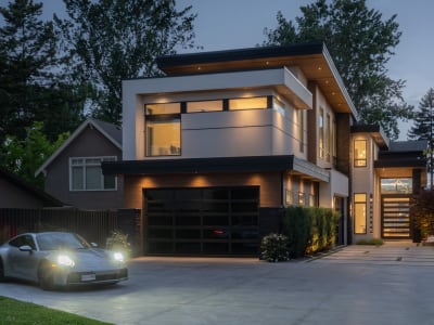 Luxury estate at 2764 Abbott Street, Kelowna, BC — photo 1