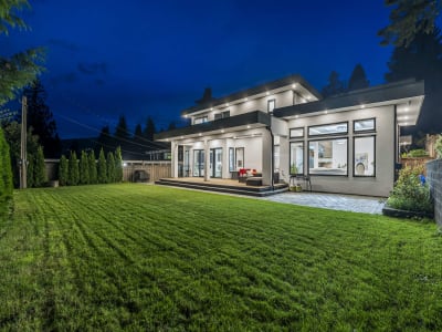 Luxury estate at 929 Canyon Boulevard, North Vancouver, BC — photo 5