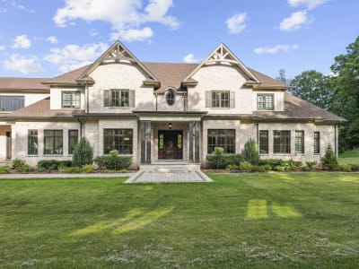 Luxury estate at 2606 Harvest Moon Lane, Burlington, ON — photo 4