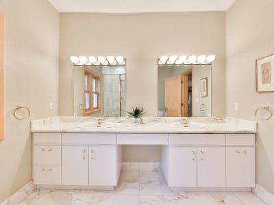 Luxury estate at 937 Whittier Crescent, Mississauga, ON — photo 18