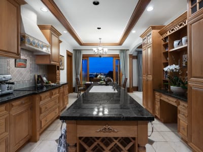 Luxury estate at 707 Eyremount Drive, West Vancouver — photo 8
