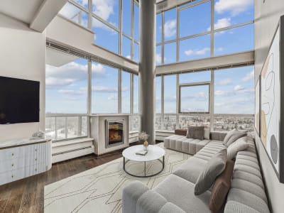 Luxury estate at 99 Spruce Place Southwest #2102, Calgary, AB — photo 1