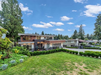 Luxury estate at 929 Canyon Boulevard, North Vancouver, BC — photo 24