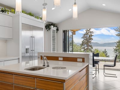 Luxury estate at 328 Lochview Road, Kelowna, BC — photo 11