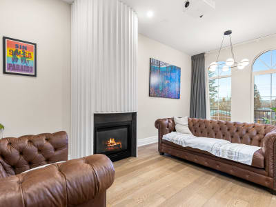 Luxury estate at 1129 Maggie Street Southeast, Calgary, AB — photo 4