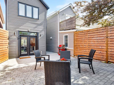 Luxury estate at 38 Wyndham Street, Toronto, ON — photo 16