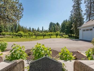 Luxury estate at 4510 Stewart Road East, Kelowna, BC — photo 5
