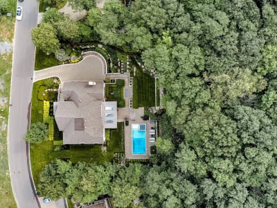 Luxury estate at 528 Rue du Sommet, Mont Saint-Hilaire — photo 33