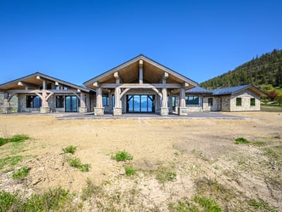 Luxury estate at 8399 Bench Row Road, Vernon, BC — photo 20
