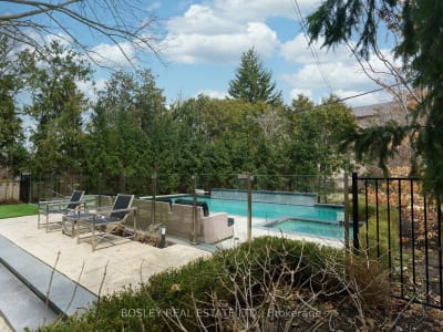 Luxury estate at 47 De Vere Gardens, North York, ON — photo 13