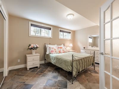 Luxury estate at 533 Rue des Falaises, Mont-Saint-Hilaire, QC — photo 25