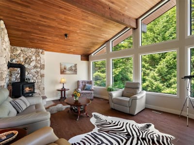 Luxury estate at 1649 Charlton Road, Victoria, BC — photo 10