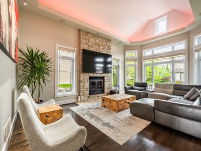 Luxury estate at 199 Rue des Français, Mont-Saint-Hilaire, QC — photo 3