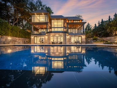 Luxury estate at 140 Secord Lane, Burlington, ON — photo 1