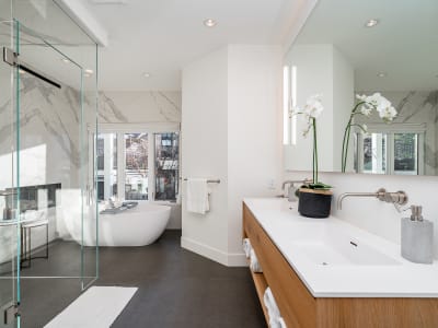 Luxury estate at 3262 West 1st Avenue, Vancouver, BC — photo 6