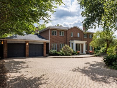 Luxury estate at 15 Old Colony Rd, Toronto, ON — photo 1