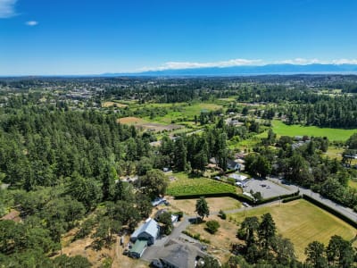 Luxury estate at 4740 Beaverdale Road, Victoria, BC — photo 13