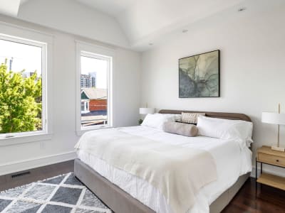 Luxury estate at 38 Wyndham Street, Toronto, ON — photo 18