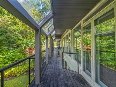 Luxury estate at 18 Timberglade Court, North York, ON — photo 9