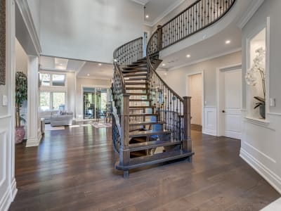 Luxury estate at 100 Seneca Drive, Hamilton, ON — photo 6