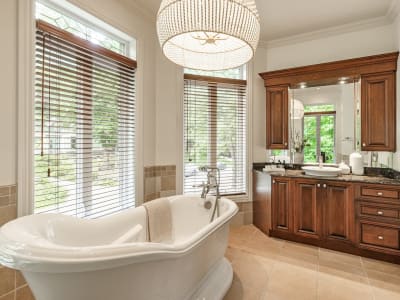 Luxury estate at 53 Av. du Bel-Horizon, Sainte-Julie, QC — photo 13