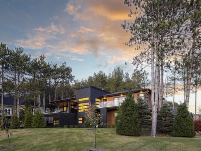 Luxury estate at 43 Rue des Cardinaux, Orford, QC — photo 1