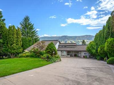 Luxury estate at 7994 Tronson Road, Vernon, BC — photo 41