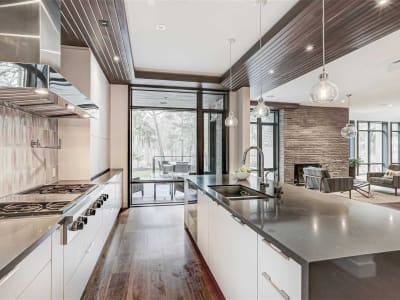 Luxury estate at 1538 Douglas Drive, Mississauga — photo 5