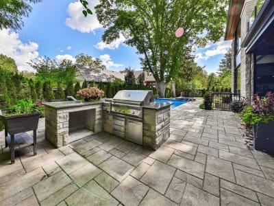 Luxury estate at 259 Burgundy Drive, Oakville — photo 22