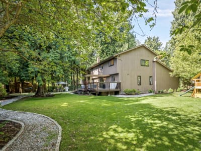 Luxury estate at 1007 Kentwood Place, Victoria, BC — photo 15