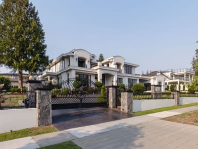 Luxury estate at 13083 57 Avenue, Surrey, BC — photo 11