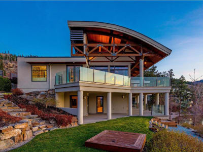Luxury estate at 5560 Lakeshore Road, Kelowna, BC — photo 1