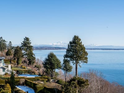 Luxury estate at 13158 13 Avenue, Surrey, BC — photo 11