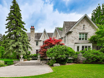 Luxury estate at 1257 Tecumseh Park Drive, Mississauga, ON — photo 1