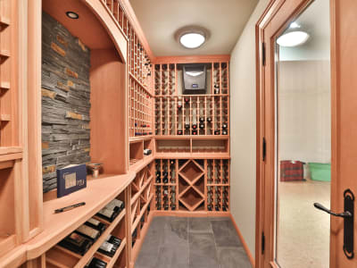 Luxury estate at 872 Whittier Crescent, Mississauga, ON — photo 30
