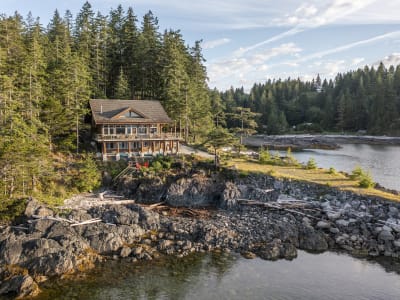 Luxury estate at 2100 Redonda Drive, Quadra Island — photo 4