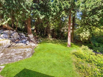 Luxury estate at 3965 Viewridge Place, West Vancouver, BC — photo 16