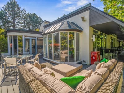 Luxury estate at 18 Timberglade Court, North York, ON — photo 16
