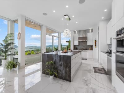 Luxury estate at 449 Swan Drive, Kelowna, BC — photo 11
