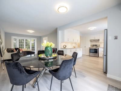 Luxury estate at 198 Romfield Circuit, Thornhill, ON — photo 9