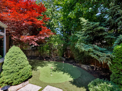 Luxury estate at 262 Mary St, Oakville, ON — photo 16