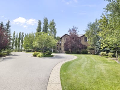 Luxury estate at 209 Pinnacle Ridge Place, Calgary, AB — photo 2