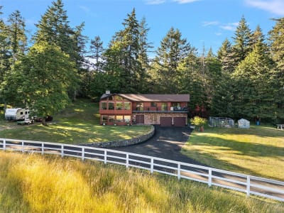 Luxury estate at 1649 Charlton Road, Victoria, BC — photo 1