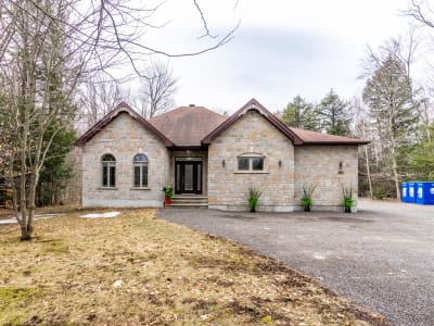 Luxury estate at 162 Rue du Sanctuaire, Saint-Colomban — photo 2