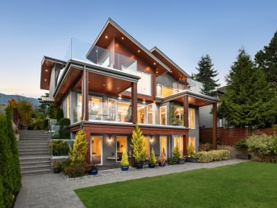 Luxury estate at 2449 Kings Avenue, West Vancouver, BC — photo 3