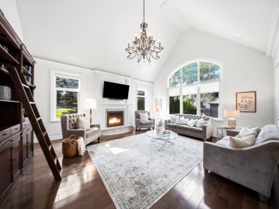Luxury estate at 1098 Lakeshore Road West, Oakville, ON — photo 11