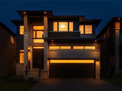 Luxury estate at 102 Greenwich Avenue, Hamilton, ON — photo 1