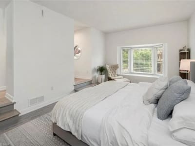 Luxury estate at 381 Queen Street South, Hamilton, ON — photo 14